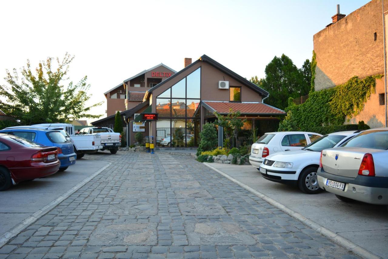 Deltix Apartments Vârşeţ Exterior foto